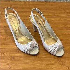 ANTONIO MELANI Elegant White Peep-Toe Heels